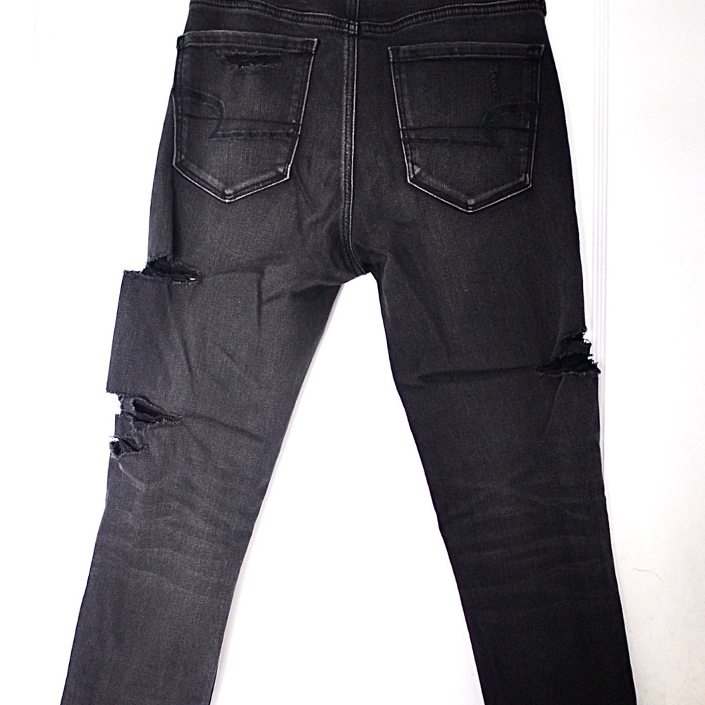 American Eagle Ripped Hi-Rise Jegging